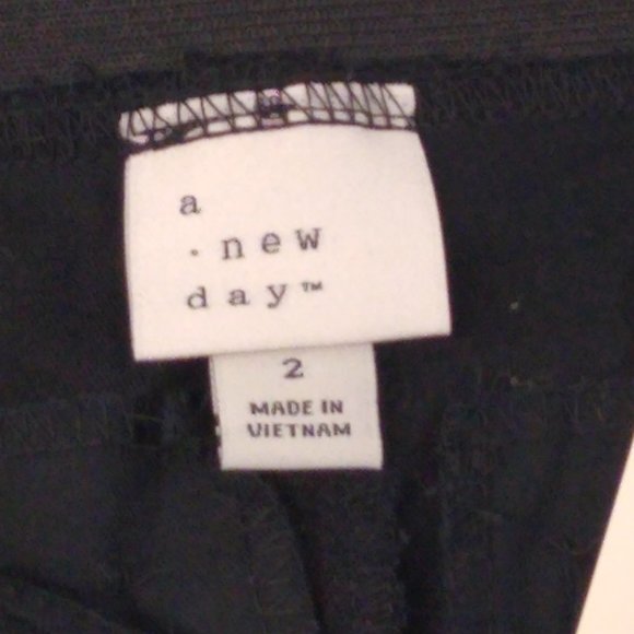 A New Day Size 2 Black Slacks/Trousers (26"x26.5") Stylish & Comfy NWT - Picture 3 of 8
